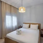 Nest- Cozy & Accessible Thessaloníki