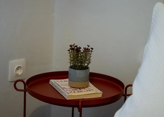 Nest- Cozy & Accessible * Salonicco