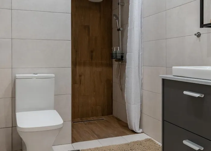 Nest- Cozy & Accessible * Salonicco