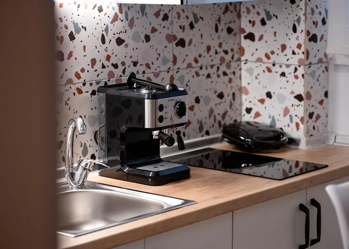 Nest- Cozy & Accessible Salonicco